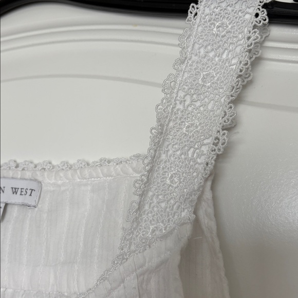 Eileen West White Lace-Trimmed Gown - Picture 4 of 6